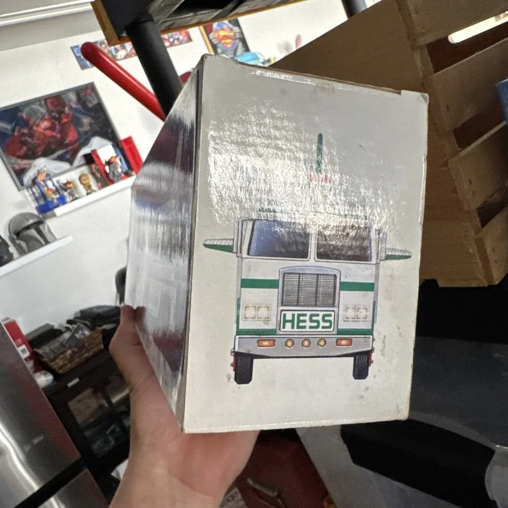 Hess 1999 Toy Truck and Space Shuttle With Satellite‎ - NIB #21